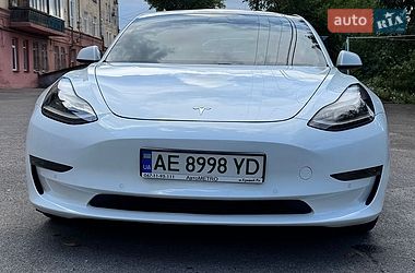 Седан Tesla Model 3 2021 в Кривому Розі