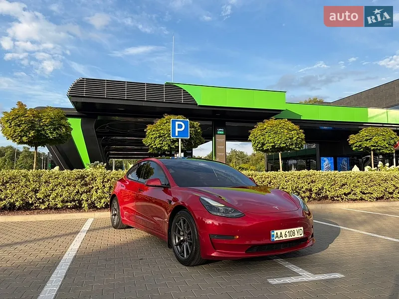 Tesla Model 3