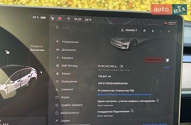 Седан Tesla Model 3 2021 в Киеве