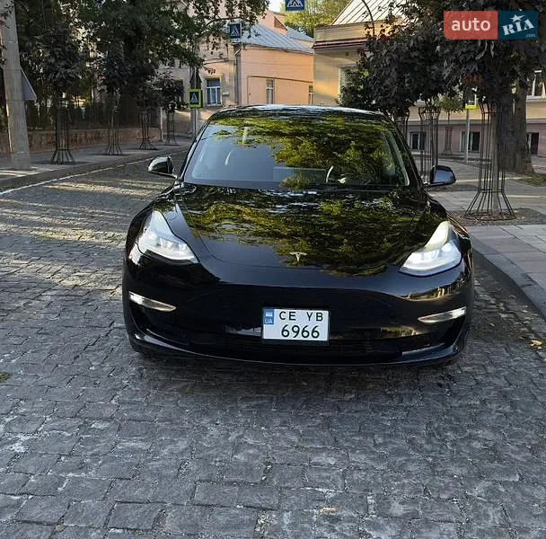 Tesla Model 3 2022