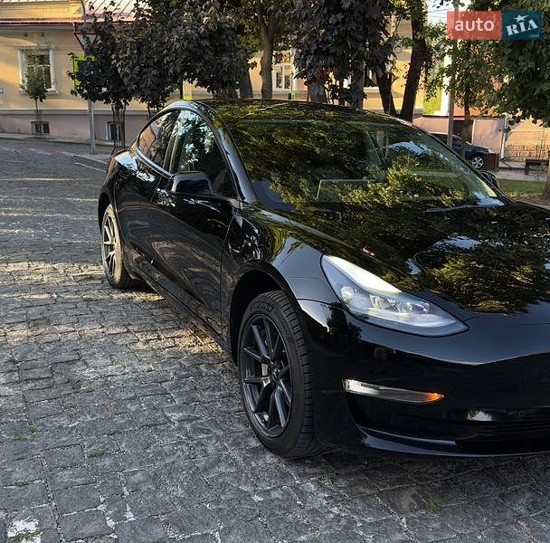 Седан Tesla Model 3 2022 в Чернівцях фото 2 Седан Tesla Model 3 2022 в Чернівцях