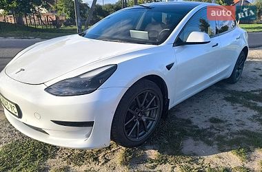 Седан Tesla Model 3 2022 в Львові