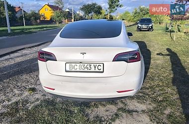 Седан Tesla Model 3 2022 в Львові