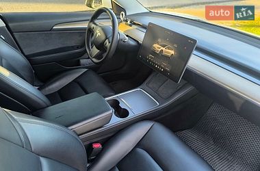 Седан Tesla Model 3 2022 в Львові