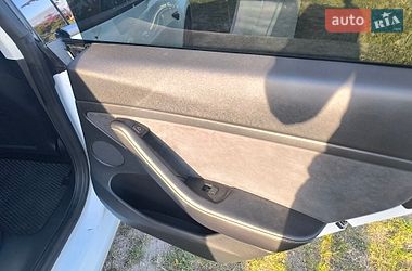 Седан Tesla Model 3 2022 в Львові