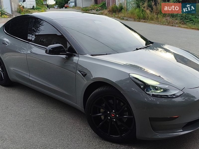 Tesla Model 3 2019