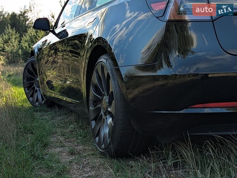 Седан Tesla Model 3 2021 в Ковеле