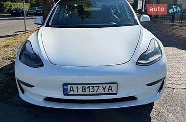 tesla model-3 2023 в Київ від професійного продавця Роман