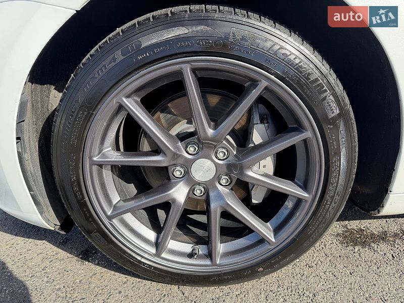 Седан Tesla Model 3 2023 в Киеве фото 17 Седан Tesla Model 3 2023 в Киеве