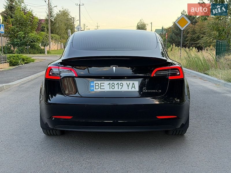 Седан Tesla Model 3 2018 в Николаеве