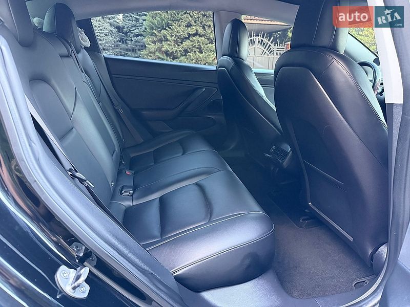 Седан Tesla Model 3 2018 в Николаеве