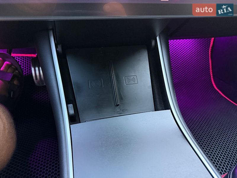 Седан Tesla Model 3 2018 в Николаеве