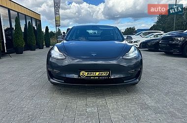 Седан Tesla Model 3 2018 в Ивано-Франковске