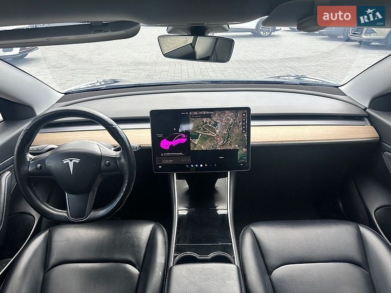 Седан Tesla Model 3 2018 в Ивано-Франковске