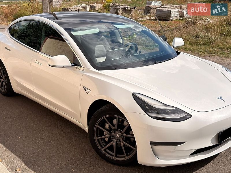 Седан Tesla Model 3 2020 в Ковеле