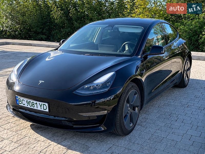 Седан Tesla Model 3 2023 в Сокале