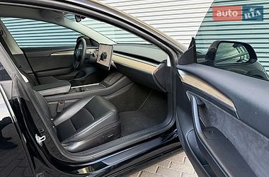 Седан Tesla Model 3 2022 в Рівному