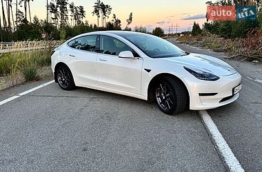 Седан Tesla Model 3 2019 в Житомирі