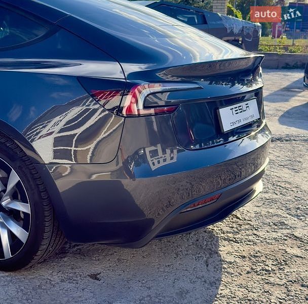 Седан Tesla Model 3 2024 в Вінниці