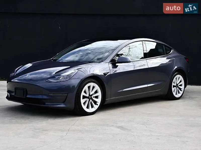 Tesla Model 3 2022