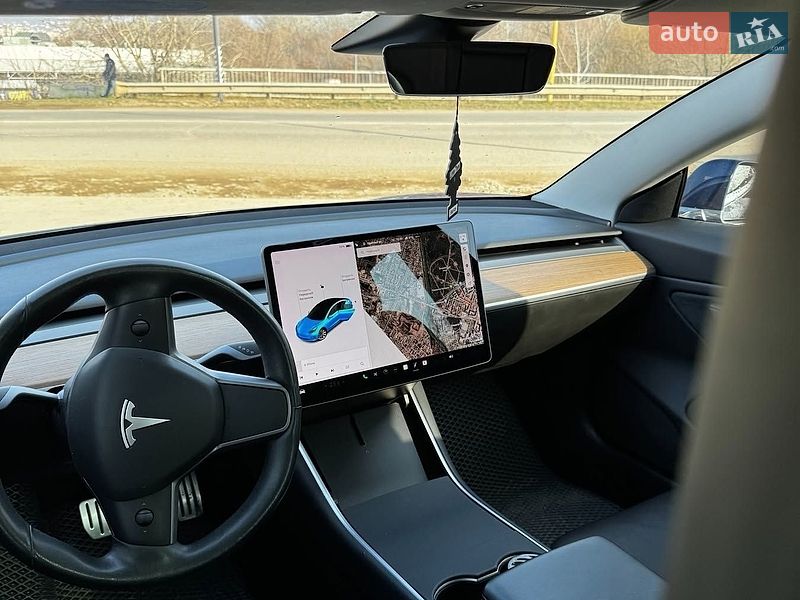 Седан Tesla Model 3 2019 в Києві