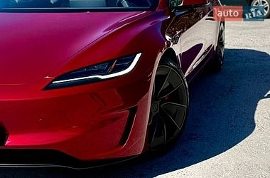 Седан Tesla Model 3 2024 в Вінниці