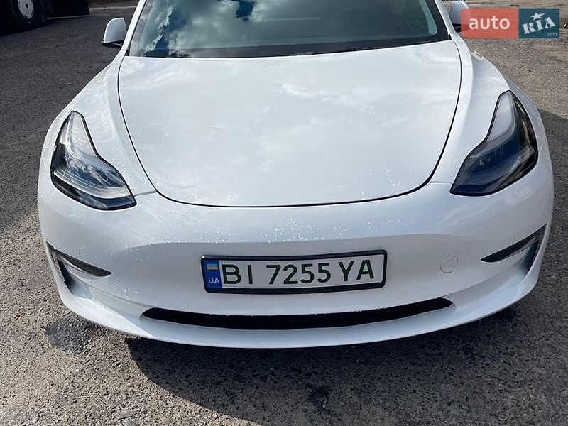 Седан Tesla Model 3 2021 в Новых Санжарах