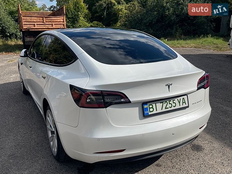 Седан Tesla Model 3 2021 в Новых Санжарах
