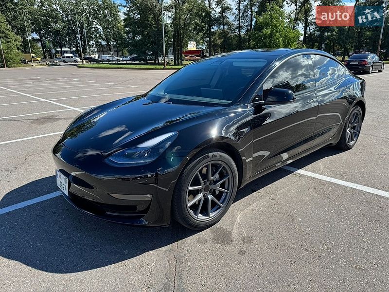 Tesla Model 3 2021