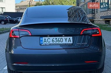Седан Tesla Model 3 2019 в Житомирі