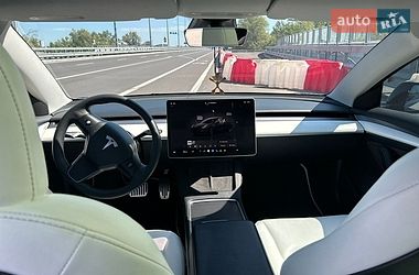Седан Tesla Model 3 2023 в Києві