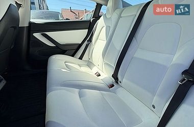Седан Tesla Model 3 2020 в Івано-Франківську