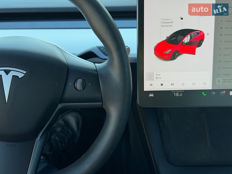 Седан Tesla Model 3 2021 в Виннице