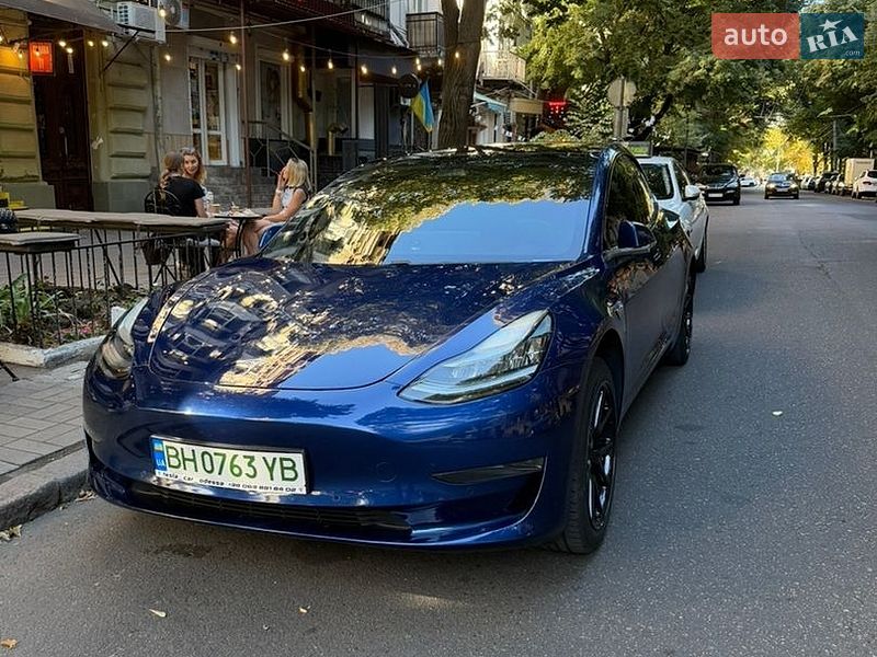Седан Tesla Model 3 2019 в Одессе