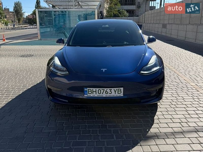 Седан Tesla Model 3 2019 в Одессе