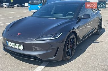 Седан Tesla Model 3 2024 в Києві фото Седан Tesla Model 3 2024 в Києві