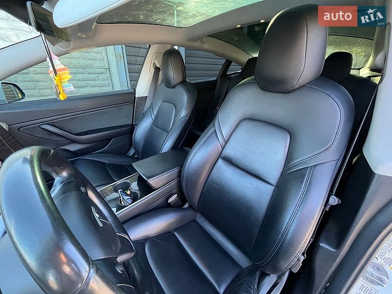 Седан Tesla Model 3 2018 в Полтаве