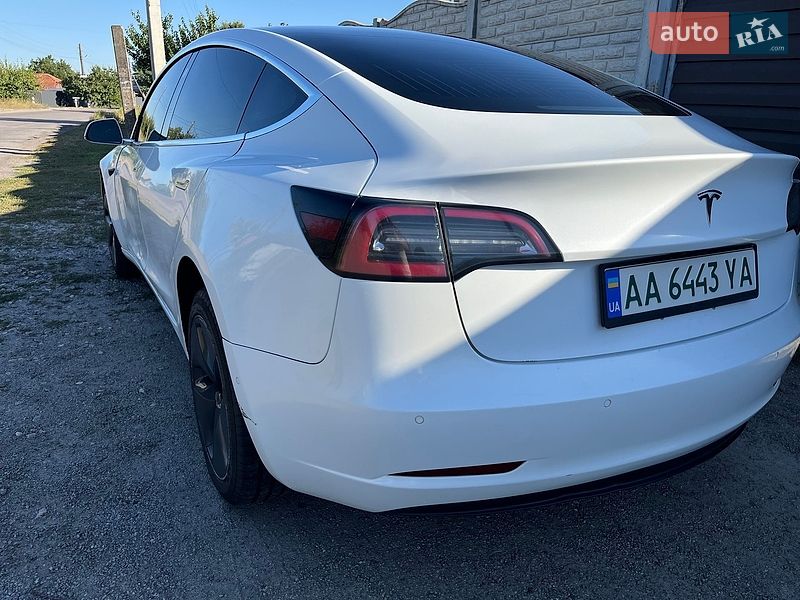 Седан Tesla Model 3 2018 в Полтаве