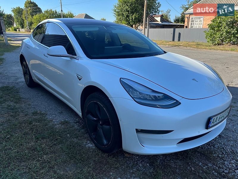 Седан Tesla Model 3 2018 в Полтаве