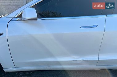 Седан Tesla Model 3 2018 в Полтаве