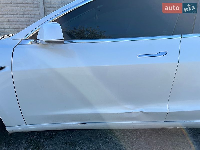 Седан Tesla Model 3 2018 в Полтаве