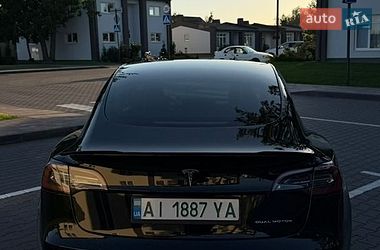 Седан Tesla Model 3 2022 в Киеве
