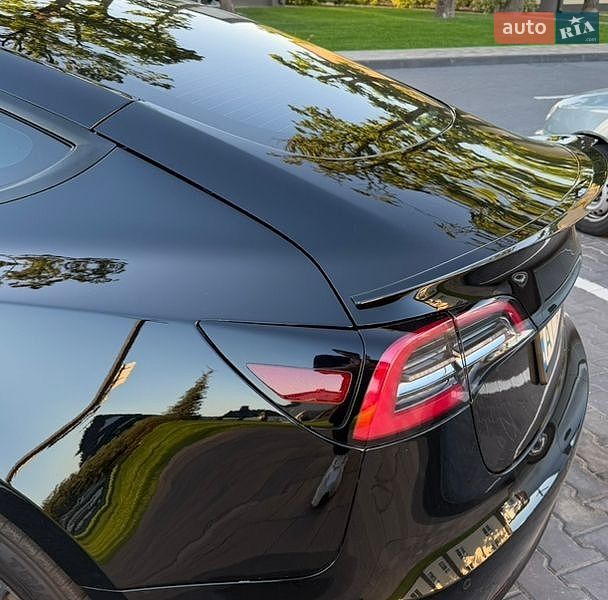 Седан Tesla Model 3 2022 в Киеве