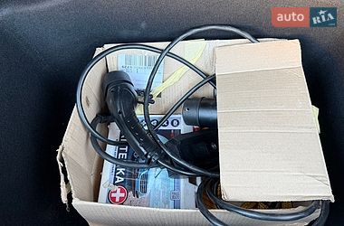 Седан Tesla Model 3 2022 в Киеве