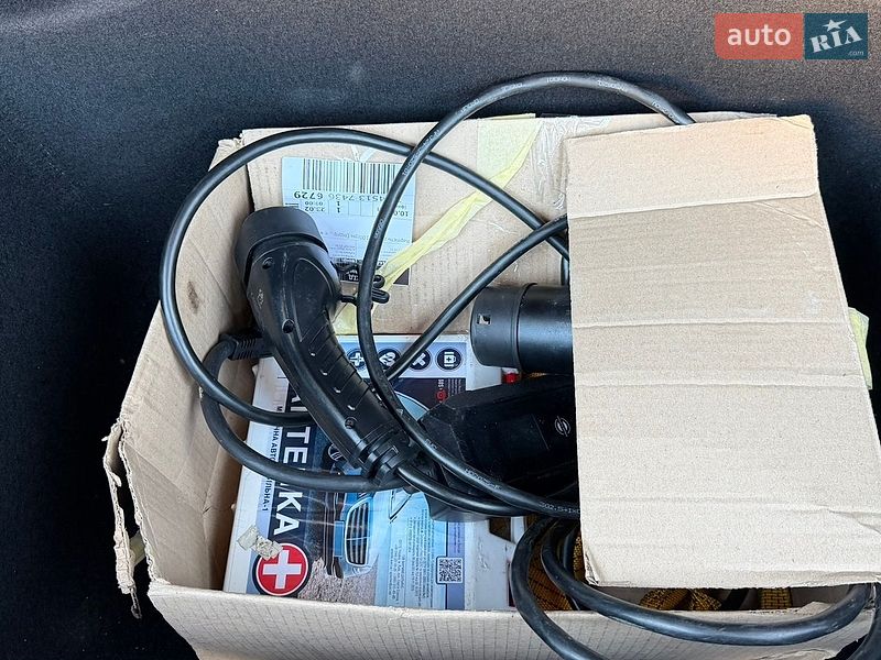 Седан Tesla Model 3 2022 в Киеве