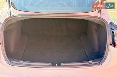 Седан Tesla Model 3 2018 в Киеве