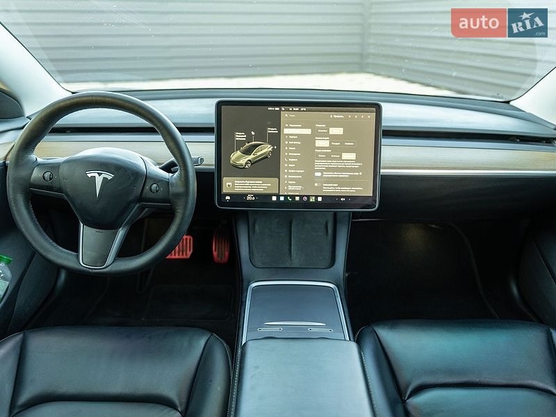 Седан Tesla Model 3 2021 в Львове