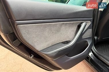 Седан Tesla Model 3 2019 в Кривом Роге