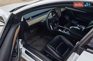 Седан Tesla Model 3 2021 в Львові фото 3 Седан Tesla Model 3 2021 в Львові