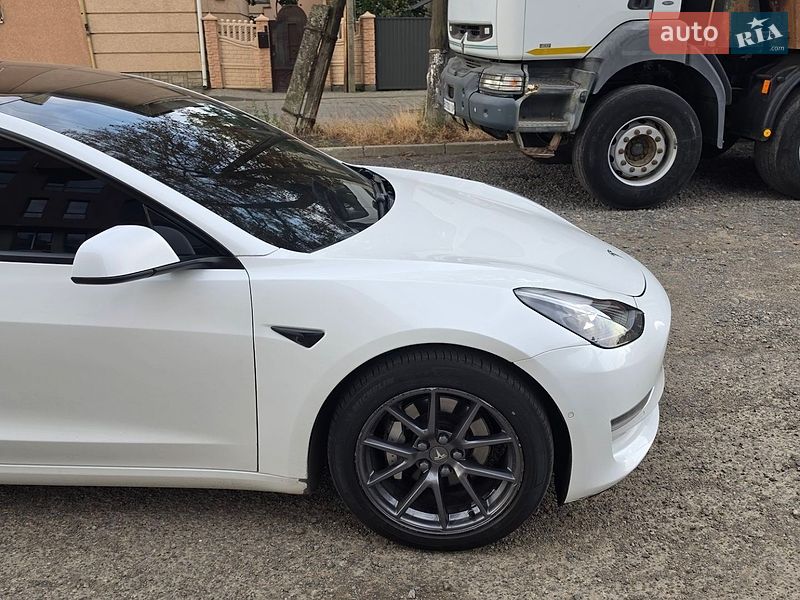 Седан Tesla Model 3 2021 в Львові фото 9 Седан Tesla Model 3 2021 в Львові